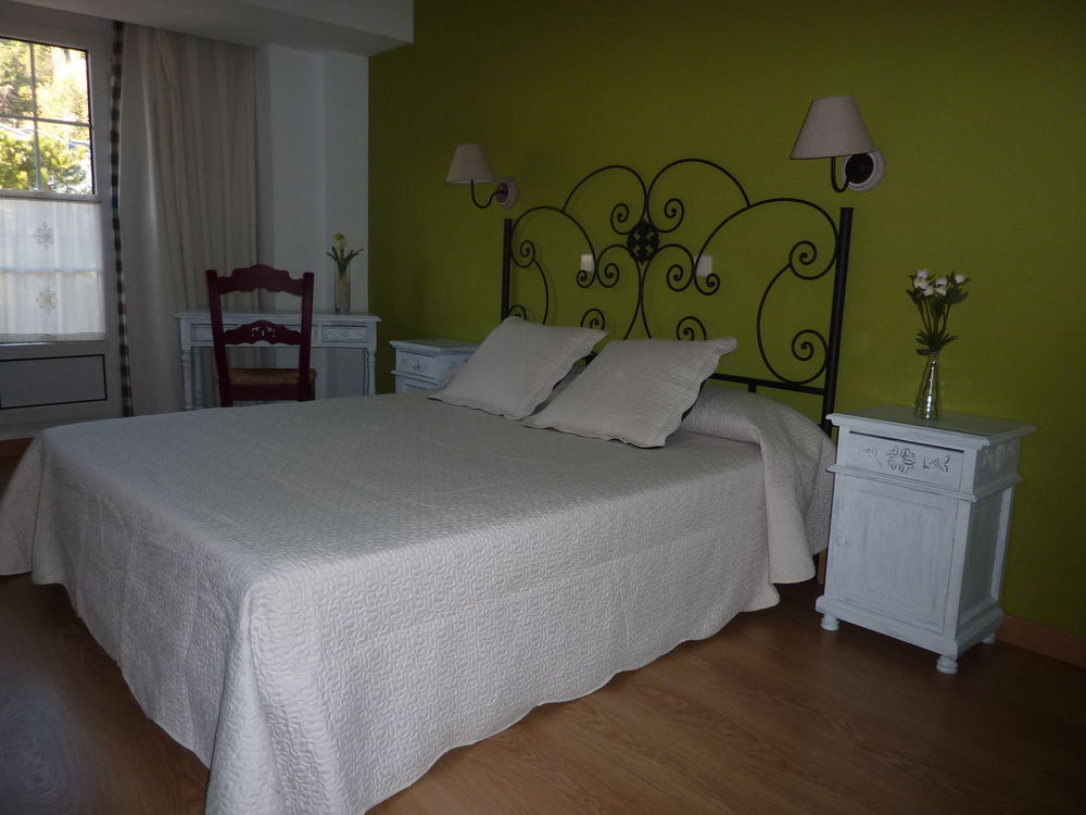 Hotel La Munequilla Miraflores de la Sierra Room photo